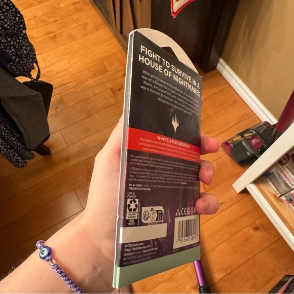 Magic: The Gathering Duskmourne Play Booster - Picture 3 of 3